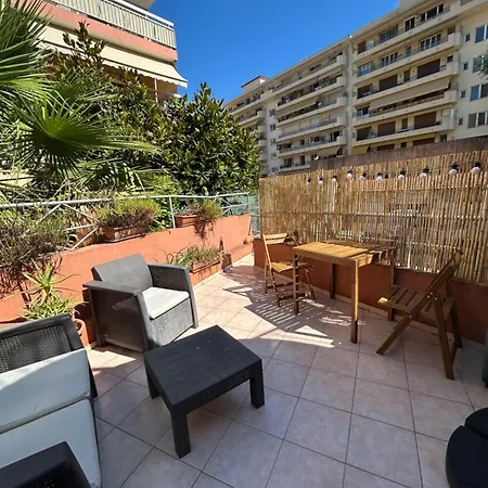 Apartamento Cozy Avec Parking à 2 Minutes De La *