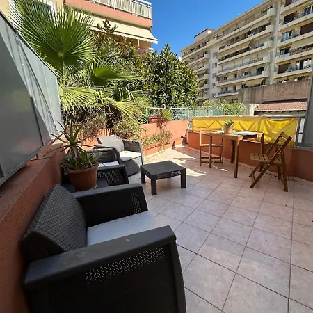 Cozy A 2 Minutes De La Appartement *