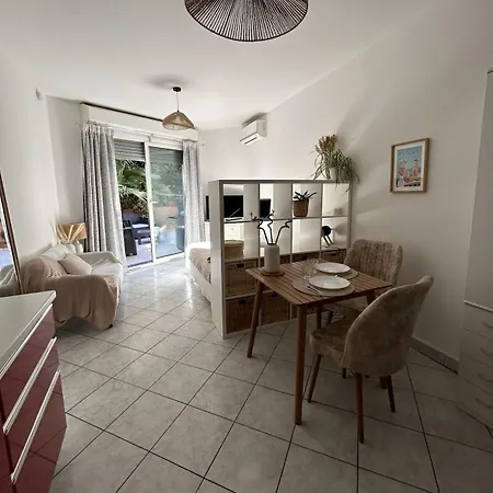 Cozy A 2 Minutes De La Appartement Menton